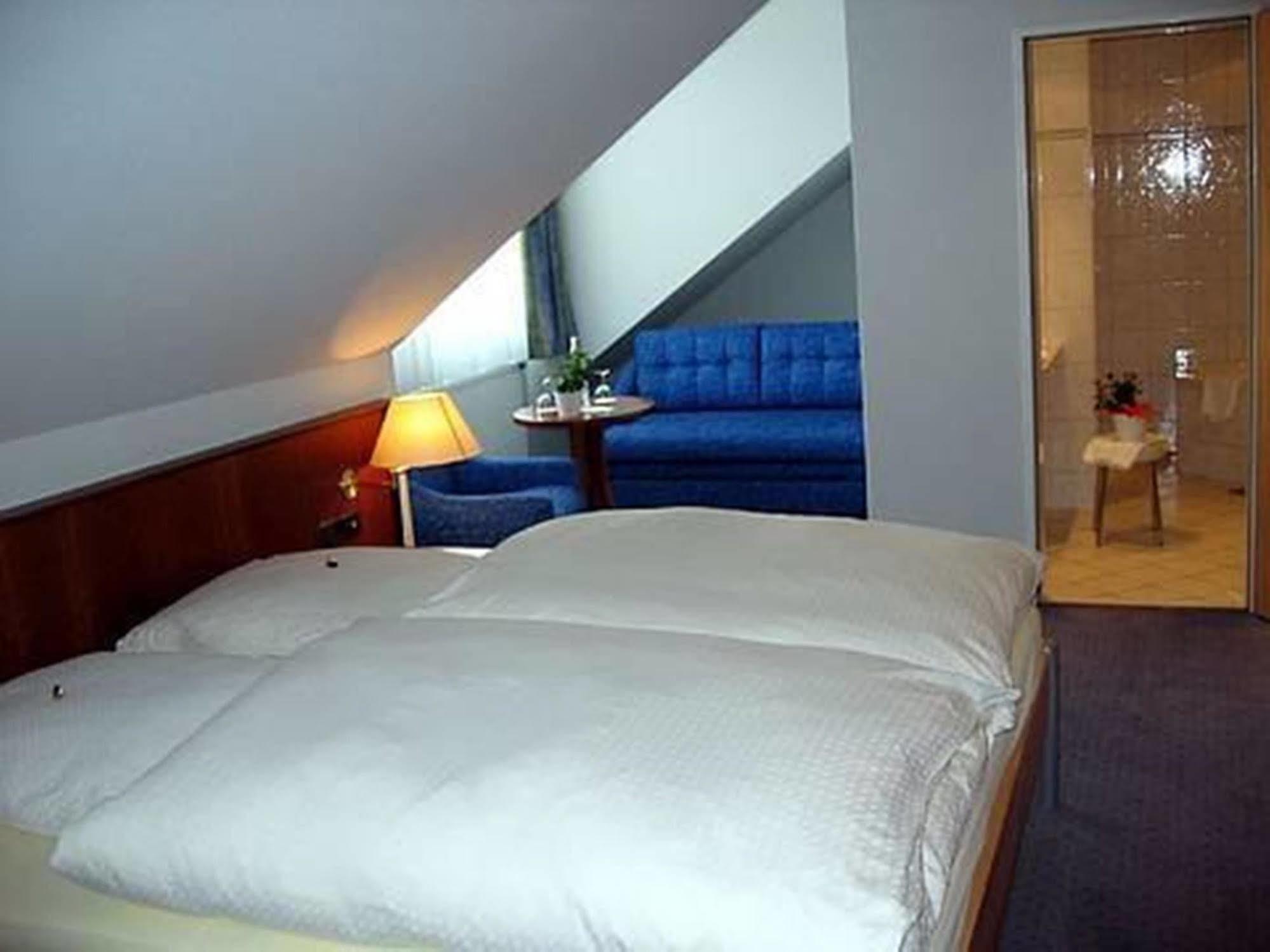Erikson Hotel Sindelfingen Esterno foto
