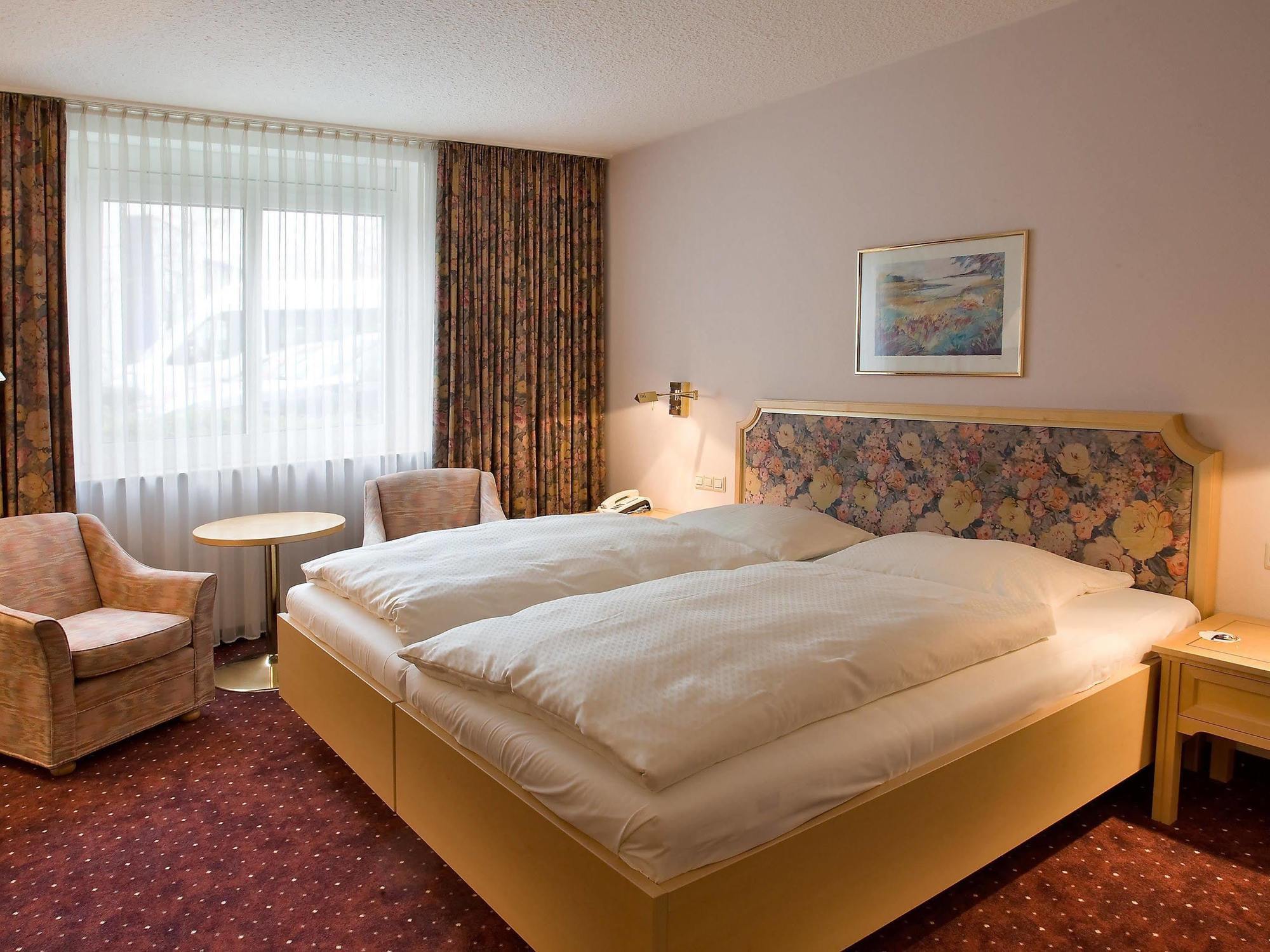 Erikson Hotel Sindelfingen Esterno foto