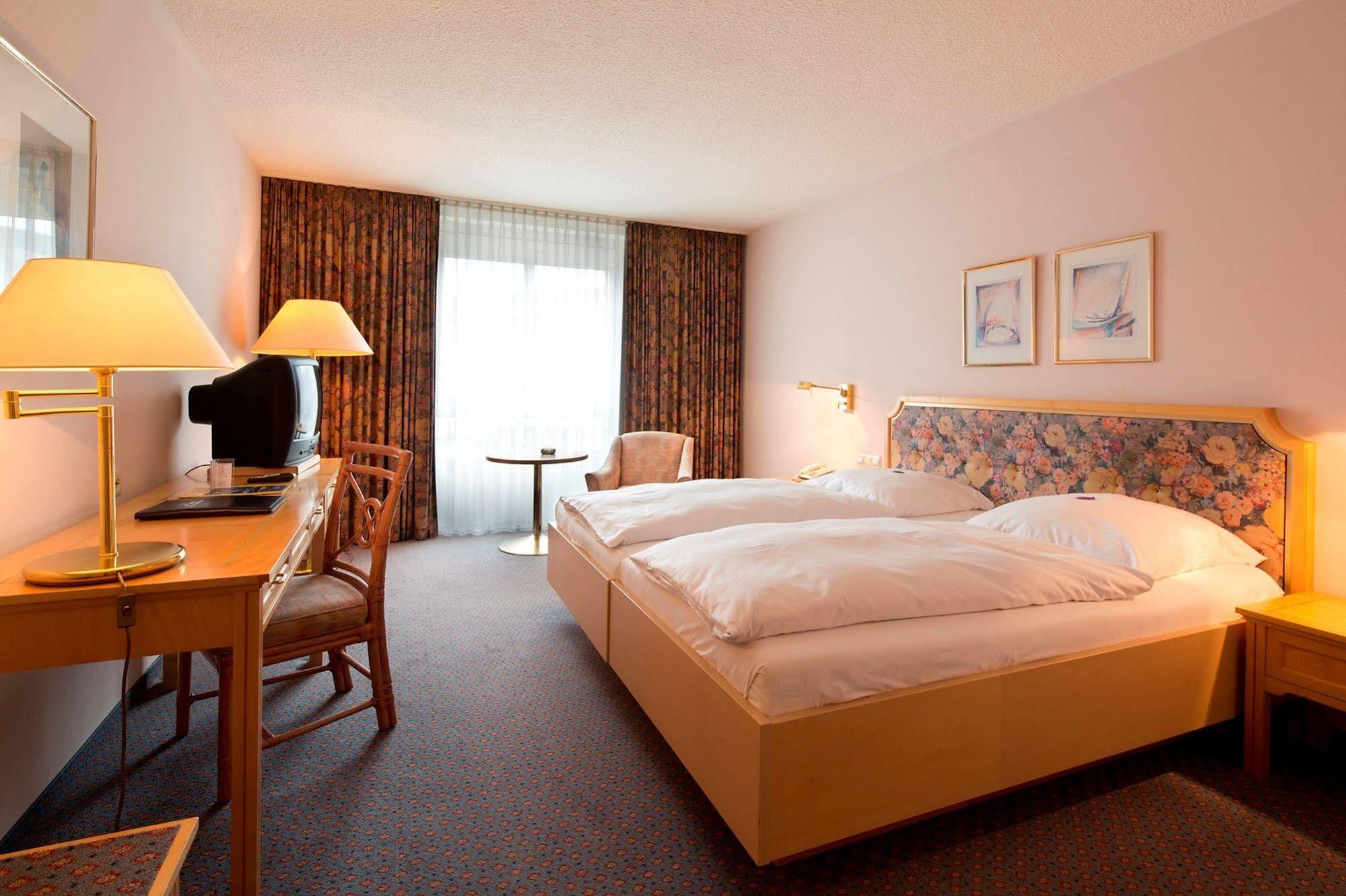 Erikson Hotel Sindelfingen Esterno foto